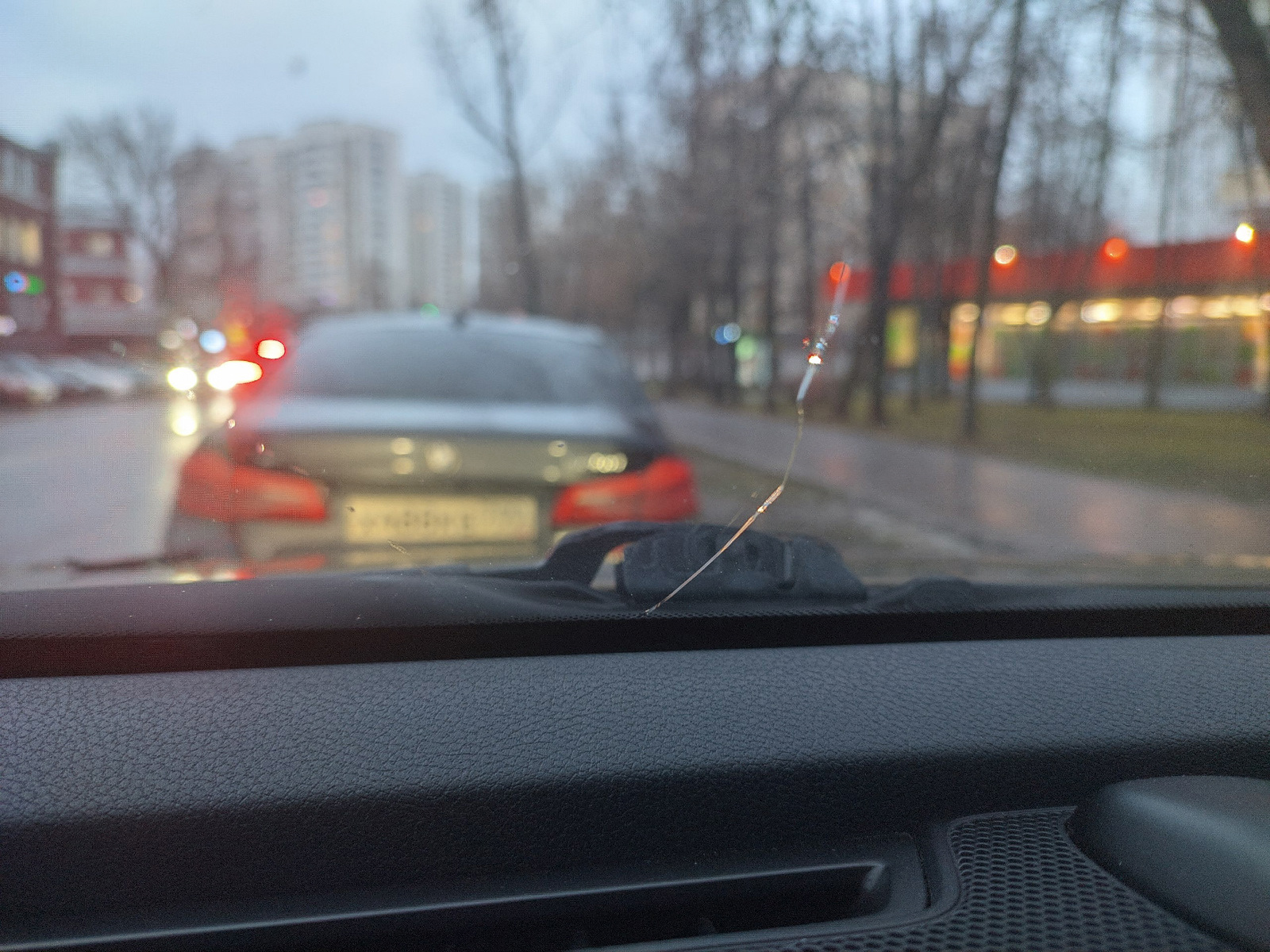 Ремонт трещины на лобовом стекле — KIA Sportage (4G), 2 л, 2016 года ...