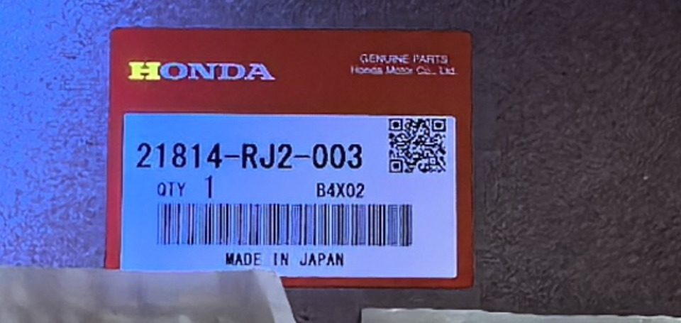 проверка УФ — Honda Accord (10G). Запчасти на фото: 21814RJ2003