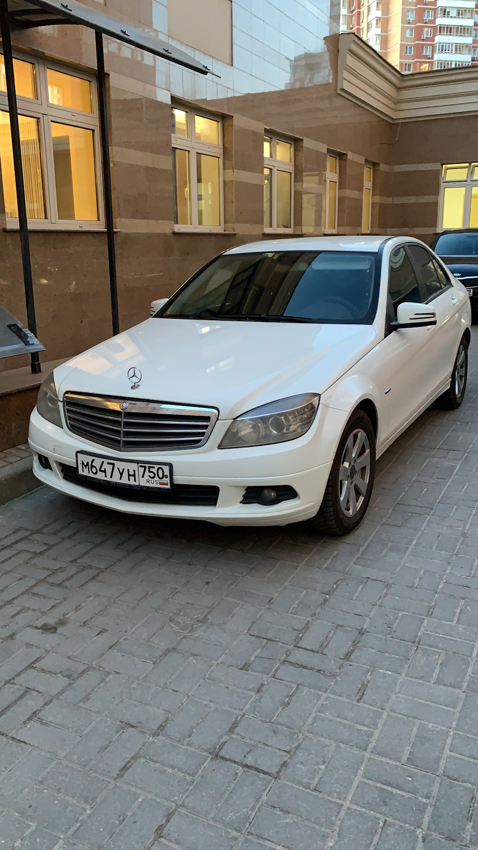 Белый зефир =) — Mercedes-Benz C-class (W204), 1,8 л, 2009 года | покупка  машины | DRIVE2