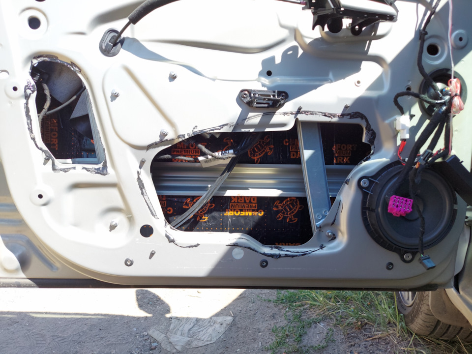 первый слой водительская дверь — Lada Vesta (1G)