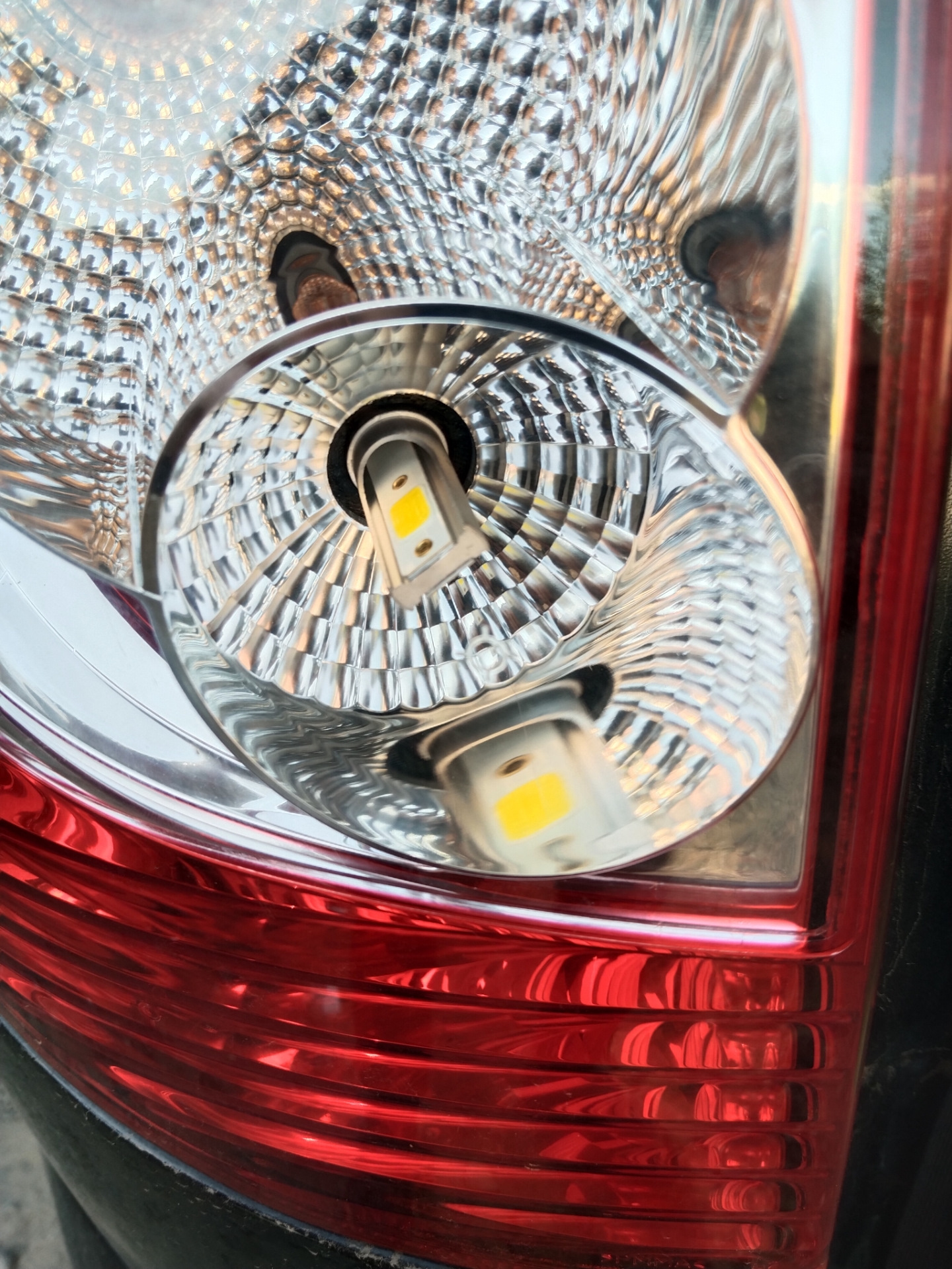 Led лампы H7 в задний ход — Lada Приора универсал, 1,6 л, 2011 года ...