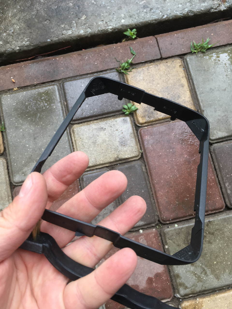 Подготавливаю рамку — Volkswagen Passat Variant (B6)