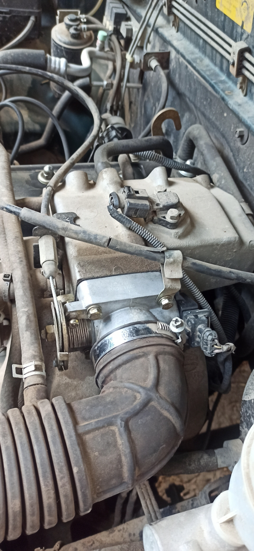 Great Wall Sailor. Плавают обороты на холостых, чистка дроссельной ...