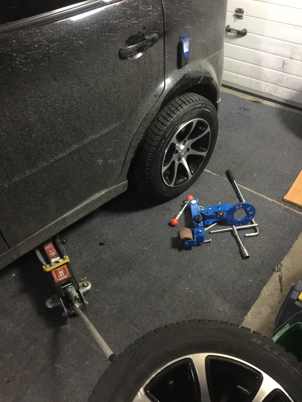 Расширение задней колеи — Nissan Cube II, 1,4 л, 2004 года | стайлинг ...