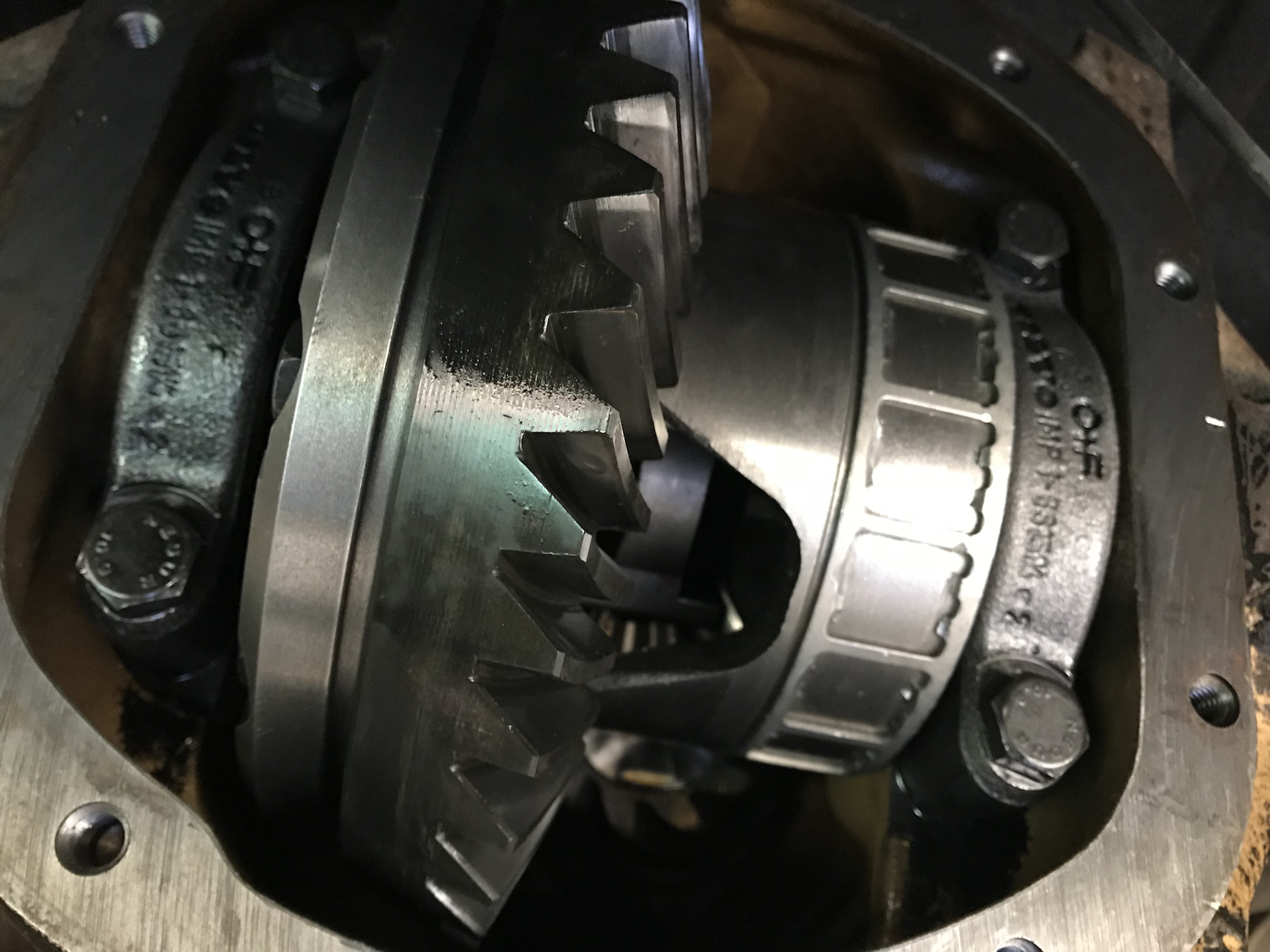 Ниссан навара задний редуктор. Дифференциал лифан х60. Хвостовик заднего моста газ 3110. Подшипник дифференциала 3110. Дифференциал передний qx56.