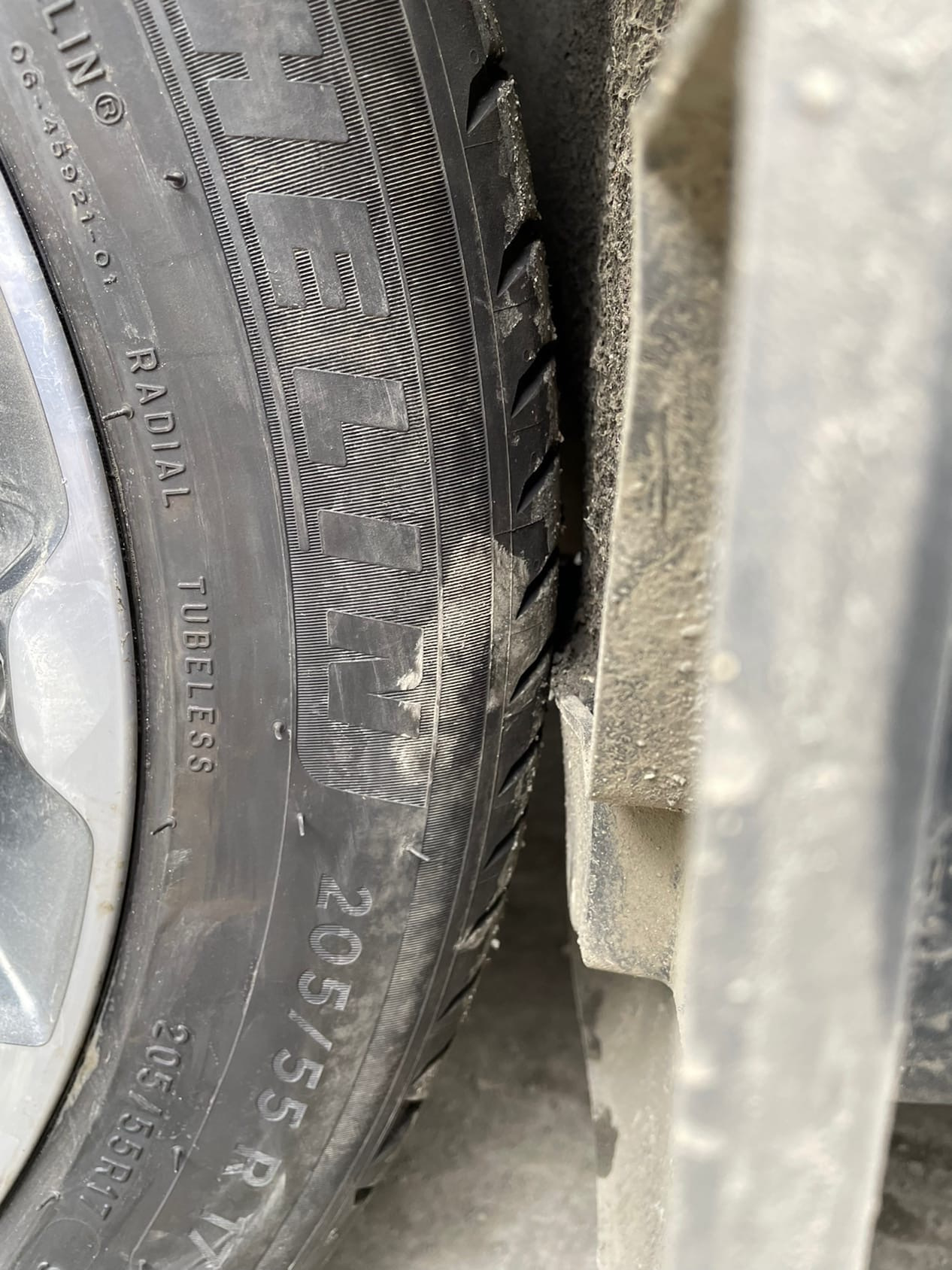 Резина лето 205/55 R17 — Lada Vesta SW Cross (1G), 1,8 л, 2019 года ...