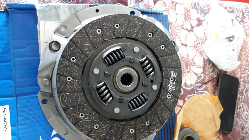 Замена сцепления — Nissan Almera II (N16), 1,5 л, 2004 года | визит на ...