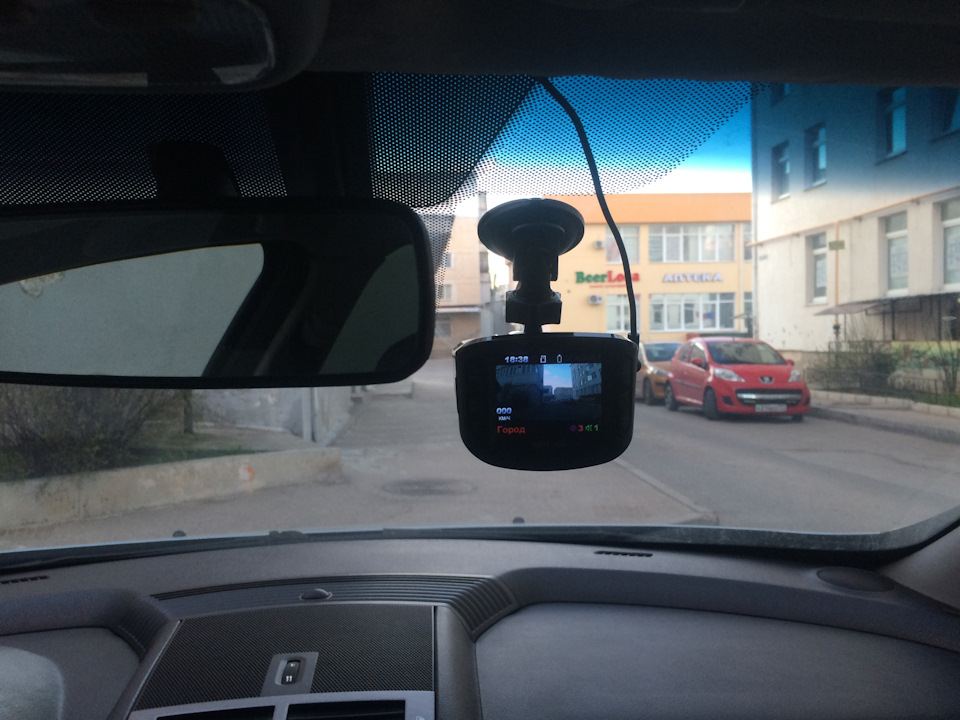 Подключение регистратора к плафону освещения салона — Peugeot 407, 2 л ...