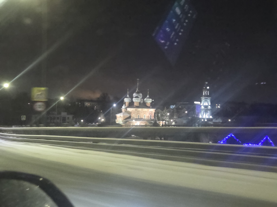 Церковь Воскресения Христова на Дебре — Dongfeng AX7