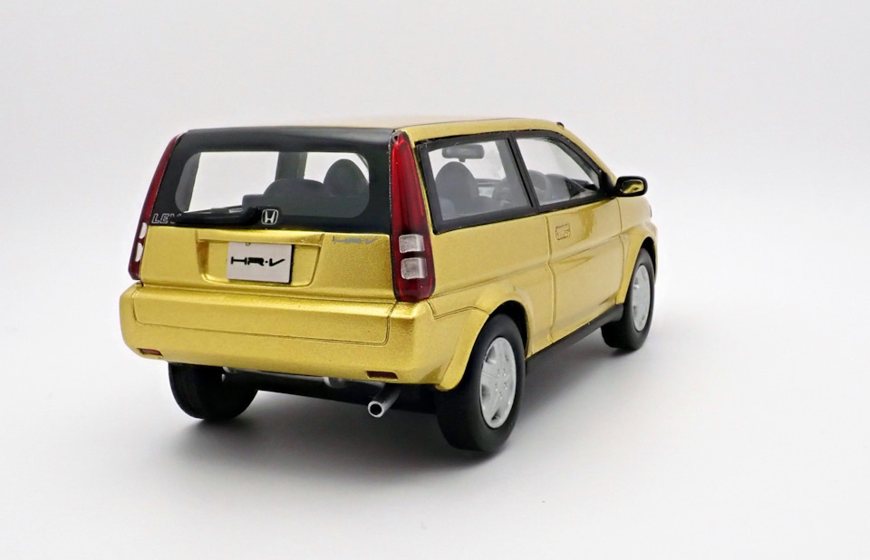 ミニカー Hi-Story 1/43 Honda HR-V J4(1998) Amazon | ハイストーリー 1/43 ミニカー HR-V J4 1998 (タフタ