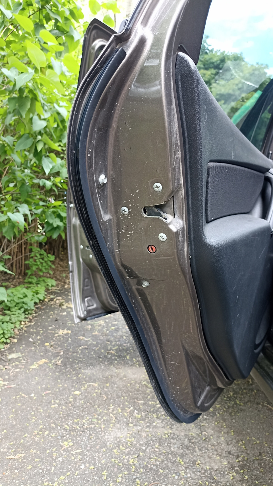 Уплотнители дверей. РГИ-135М — Lada Гранта Лифтбек (1G), 1,6 л, 2018 ...