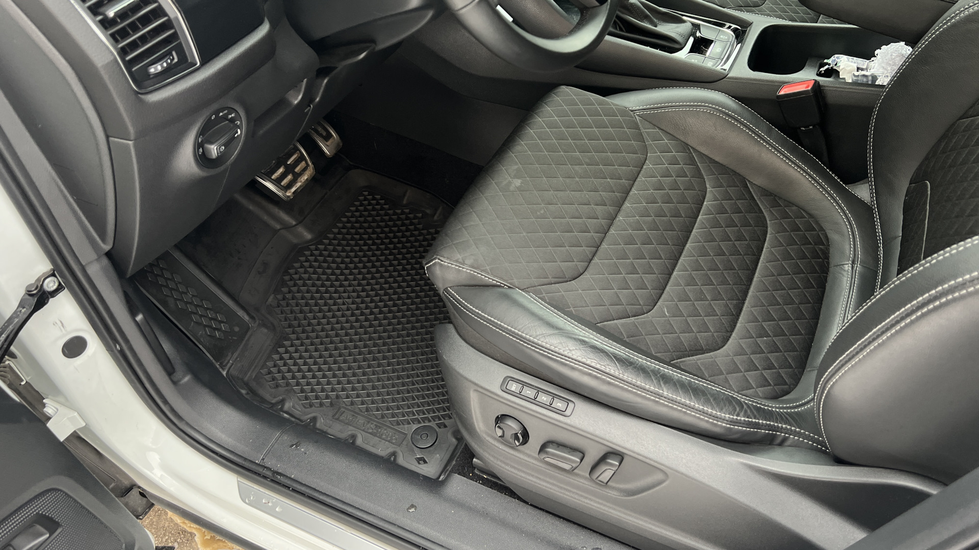 Коврики Delform — Skoda Kodiaq (1G), 1,4 л, 2020 года | аксессуары | DRIVE2