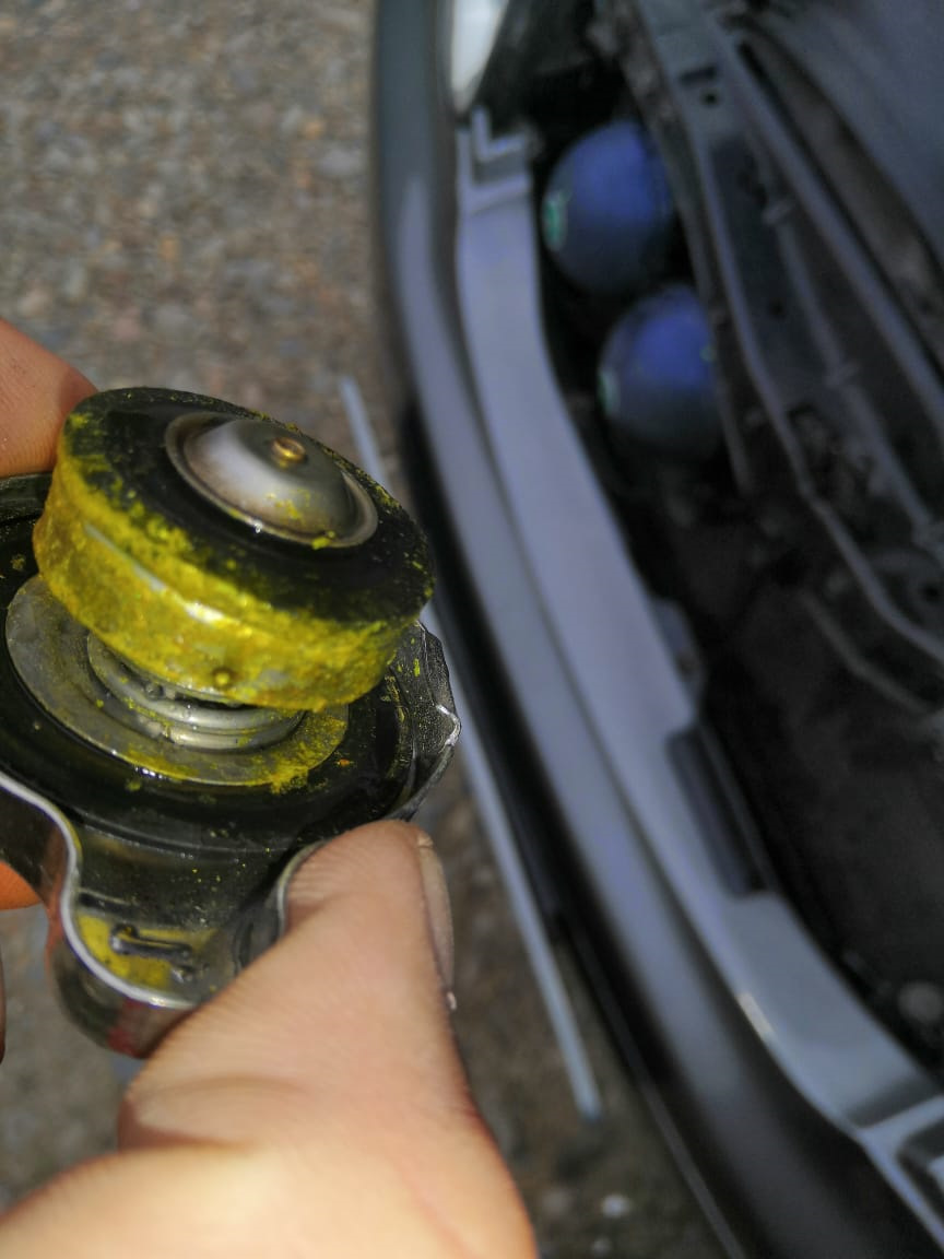 Просто лопнул радиатор! — Toyota Aristo (II), 3 л, 1998 года | поломка ...