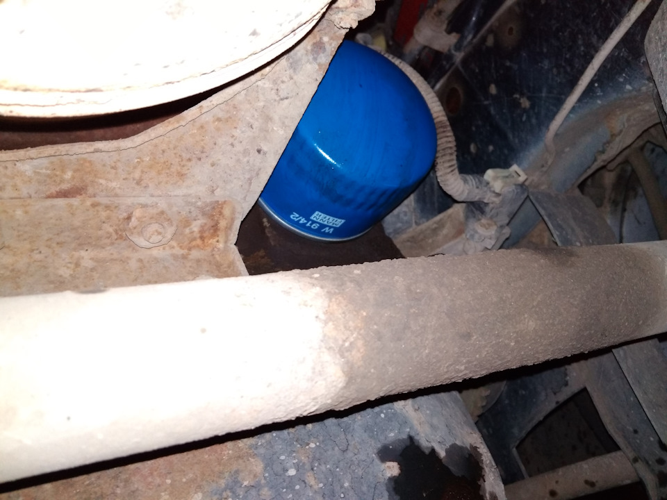 Заливам масло LIQUI MOLY с «молибденом»! — Lada Приора хэтчбек, 1,6 л ...