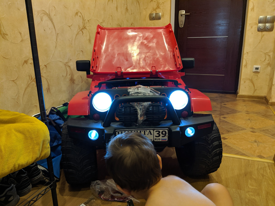 Jeep Wrangler — тачка сынишки, познаём азы акустики и автоэлектрики 😉 ...