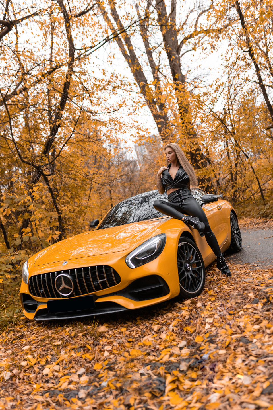 AMG GT & Julia Abrams — Сообщество «Girls & Cars» на DRIVE2