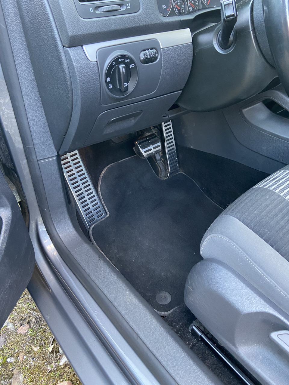 Коврики 😍 — Volkswagen Golf Mk5, 1,4 л, 2008 года | просто так | DRIVE2