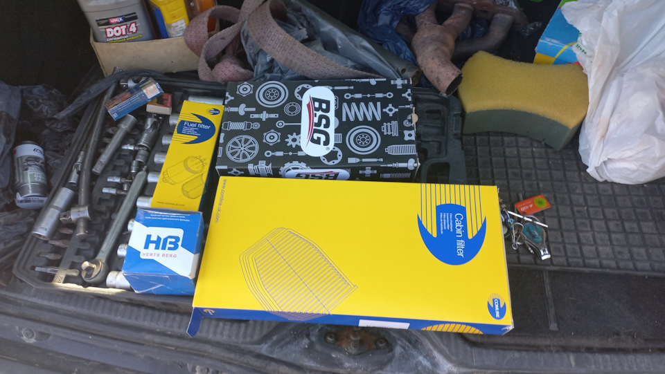 Масло, раскоксовка, фильтра. — Ford Focus I Sedan, 1,6 л, 2002 года ...