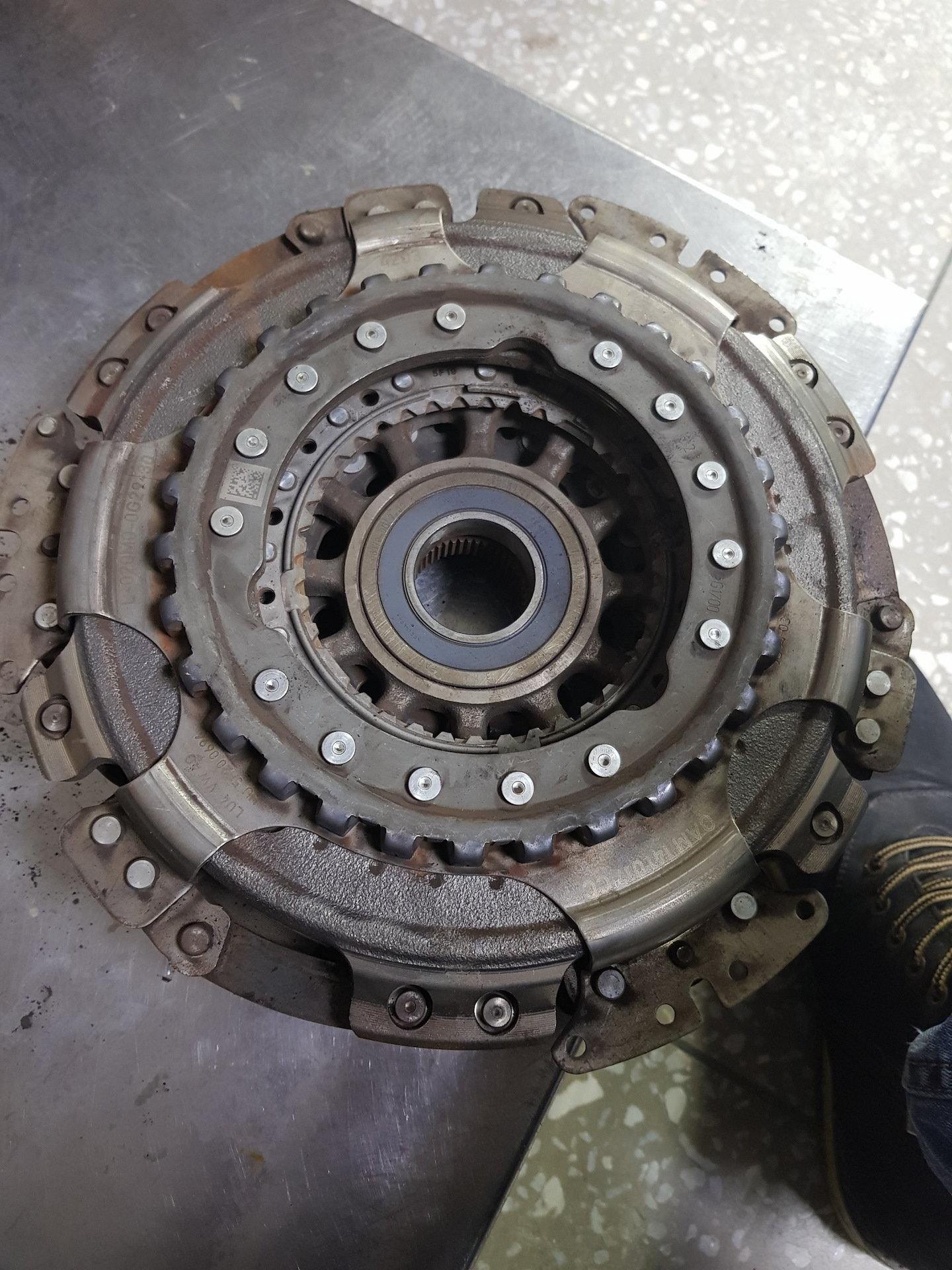 Диск сцепления дсг 7. Диск сцепления дсг 7. Диск сцепления дсг 7. Комплект сцепления ауди а3 1. Dsg 7 сцепление толщина фрикционов.