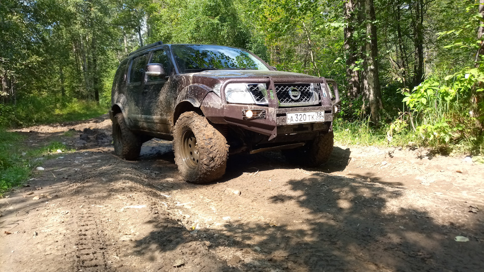 Грязевая резина 295/70-17 на Бегемота. — Nissan Pathfinder (3G), 3 л ...