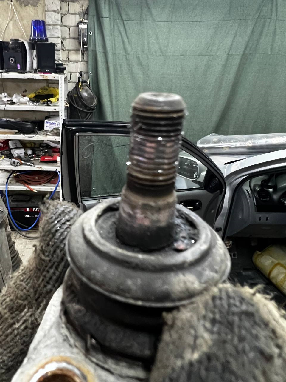 [73] Шрус. Шаровая. — Lada Приора хэтчбек, 1,6 л, 2009 года | визит на ...