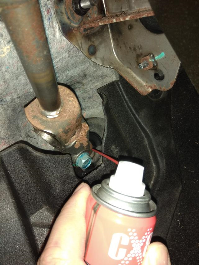 Хруст в колесе. Скрип при повороте руля что это. Скрип при повороте руля аутлендер xl. Скрип при повороте руля что это. Скрип при повороте руля что это.