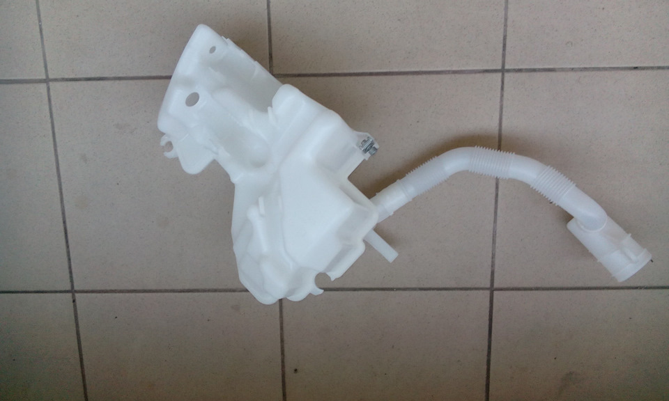 замысловатый бачок — Skoda Yeti