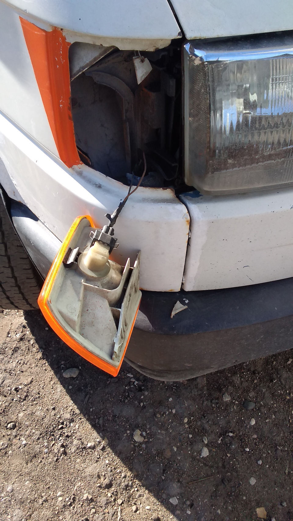 Масло в расширительном бачке Фольксваген транспортер т4 2,4 дизель ...