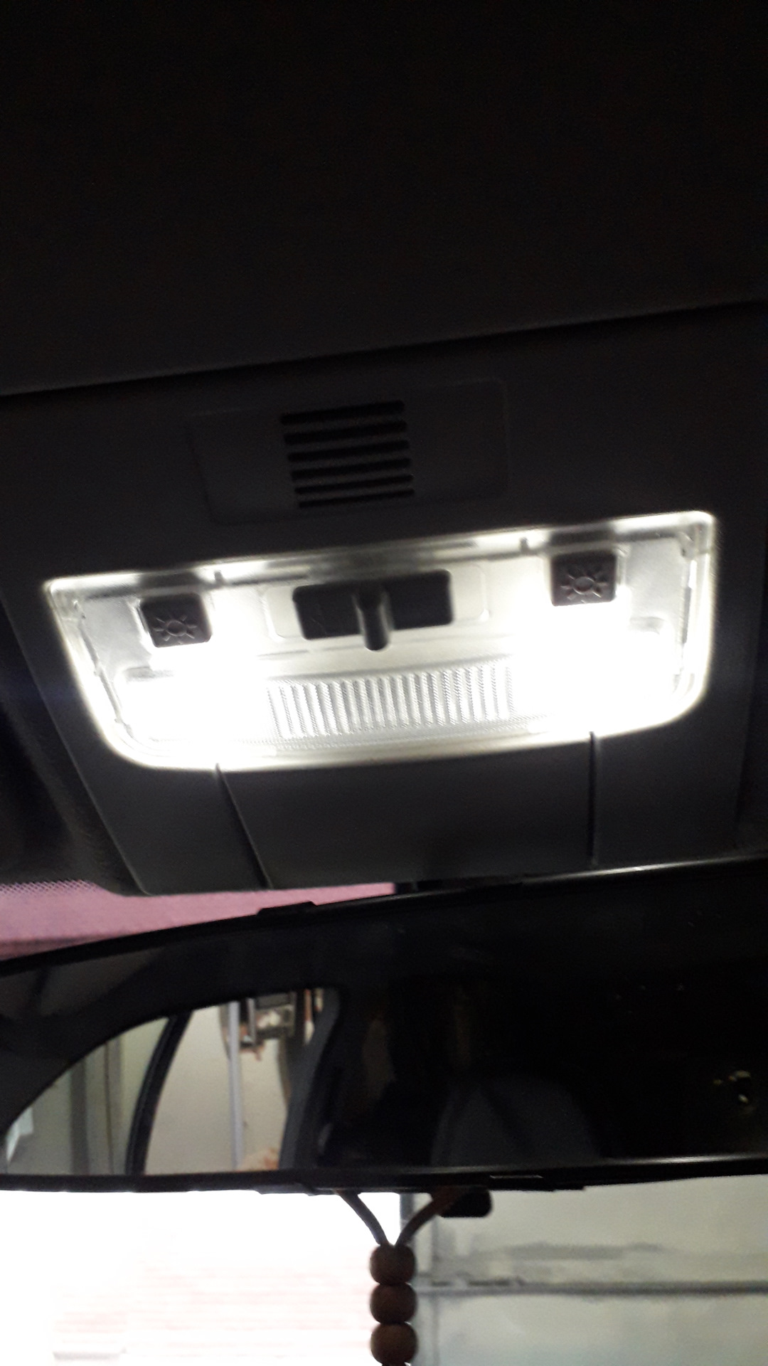 Плафон освещения салона "Люкс" — Lada Приора седан, 1,6 л, 2013 года ...