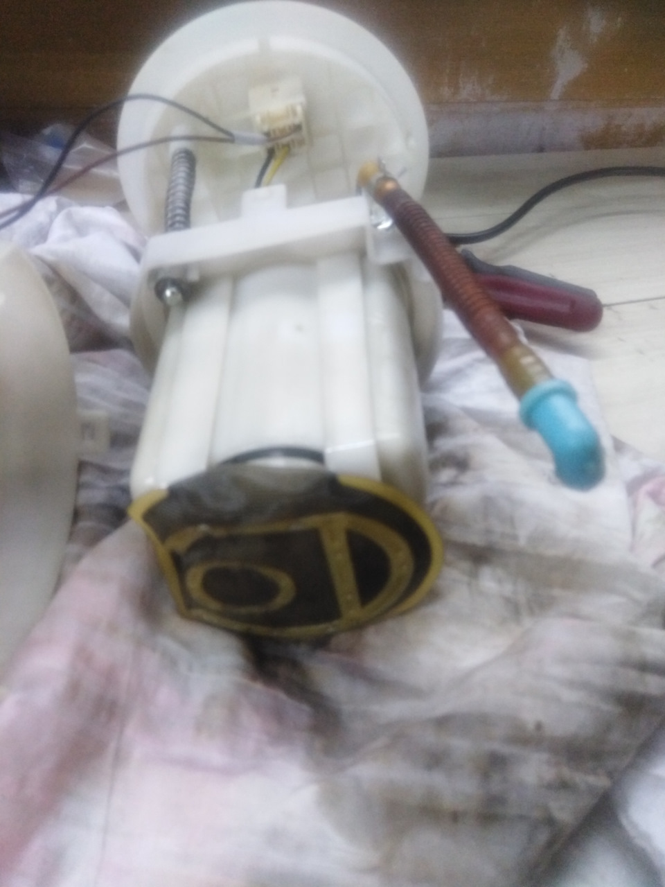 ©79© Замена топливного фильтра и по мелочам. — KIA Ceed (1G), 1,6 л ...