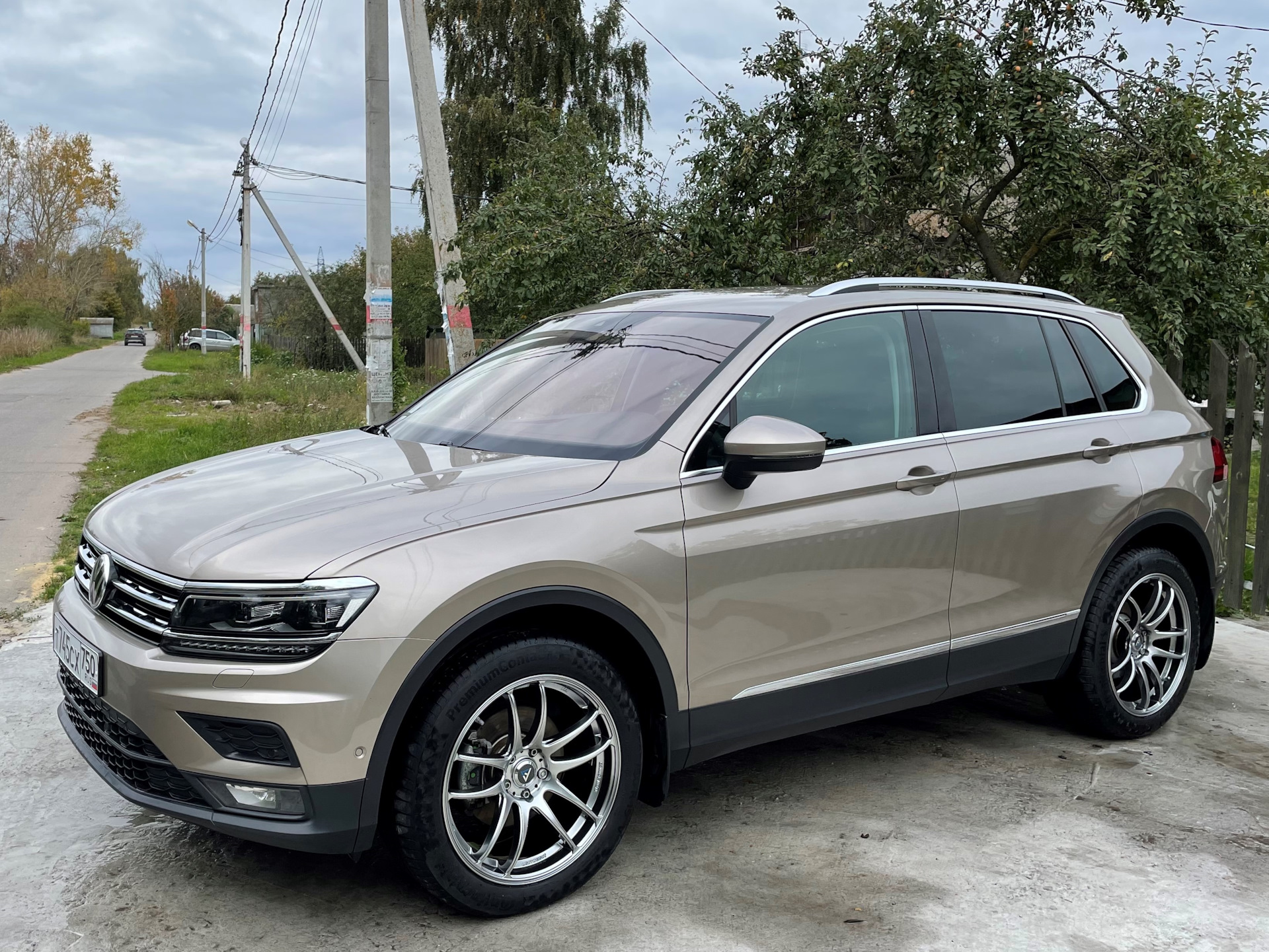 Продать тигуан. Отзывы Volkswagen Tiguan 1.4 2018 год.