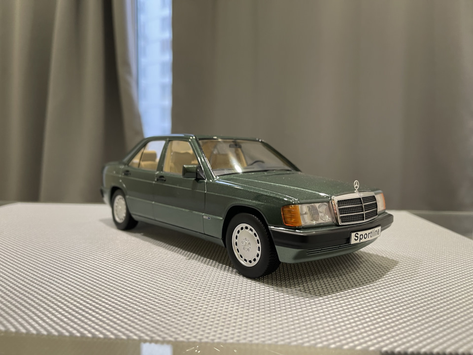 Mercedes Benz 190E 2.3 W201 .Triple 9 M1 18 diecast DRIVE2