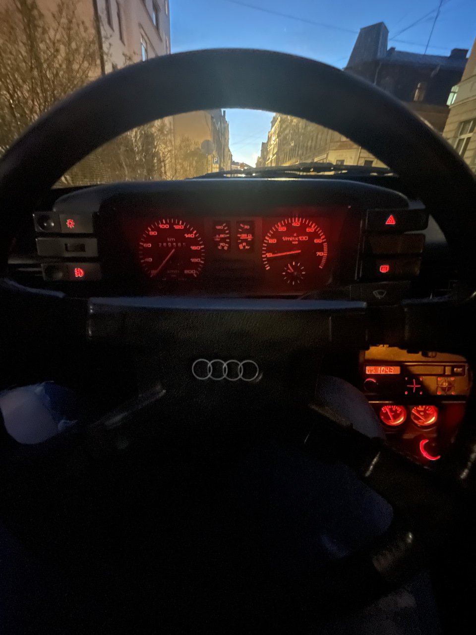 Пропала подсветка приборной панели Audi 80