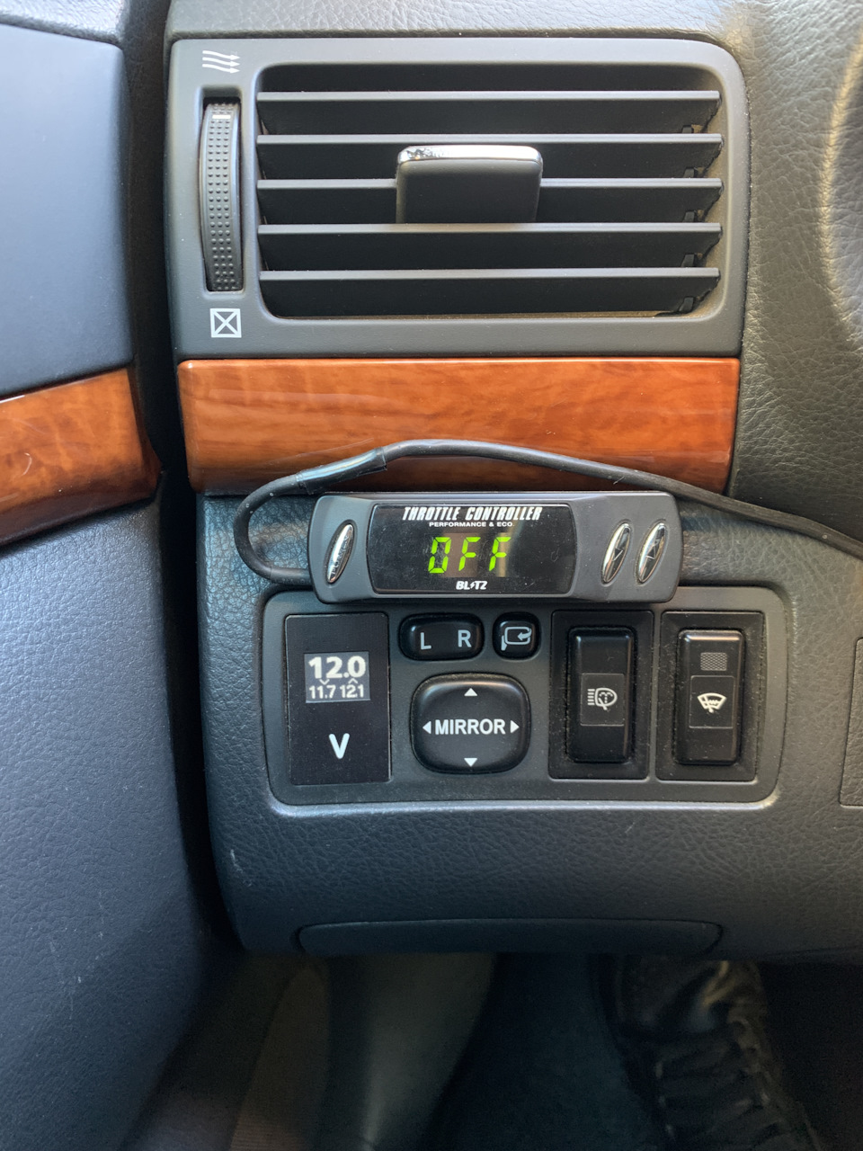 Blitz Throttle Controller. Контроллер ДЗ — Toyota Avensis II, 2 л, 2008  года | тюнинг | DRIVE2