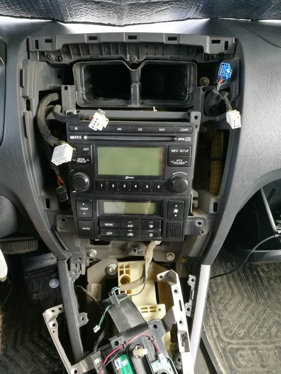 VmAAAgPDg A 960 Магнитола хендай как включить аукс