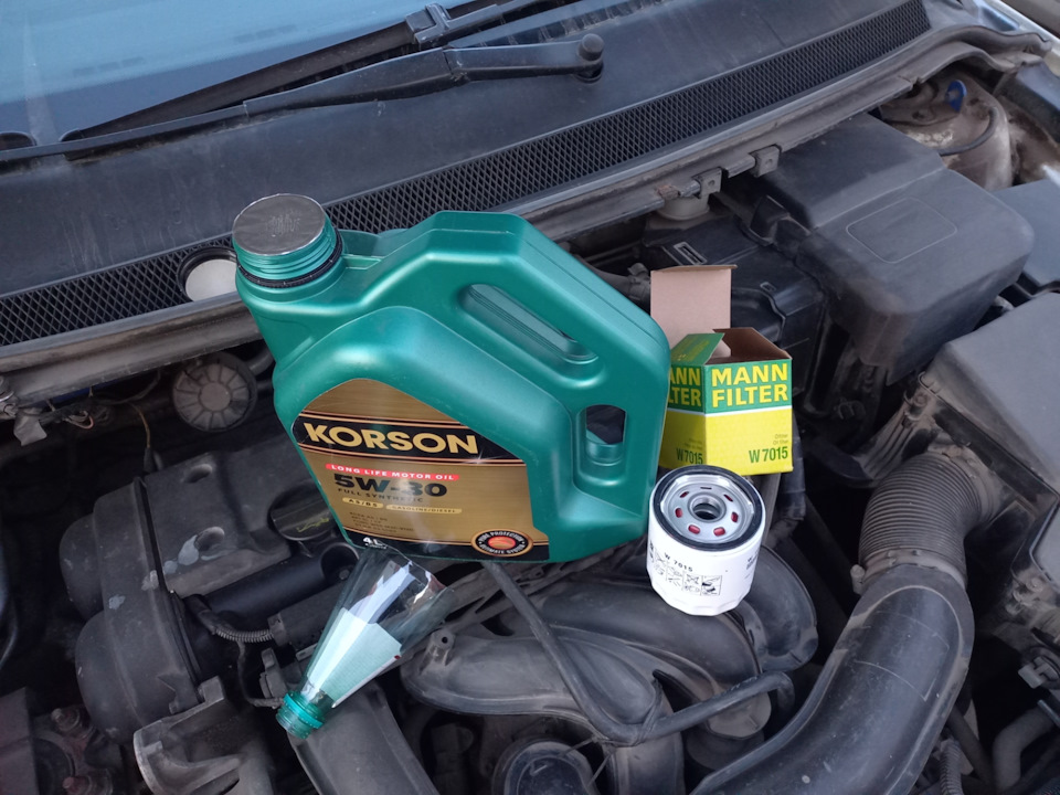 Воронку обязательно — Ford Focus Hatchback II. Запчасти на фото: W7015