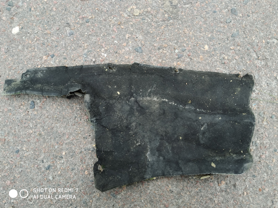 Шумка моторного отсека (которая правая) — Peugeot 308 (1G), 1,6 л, 2008 ...