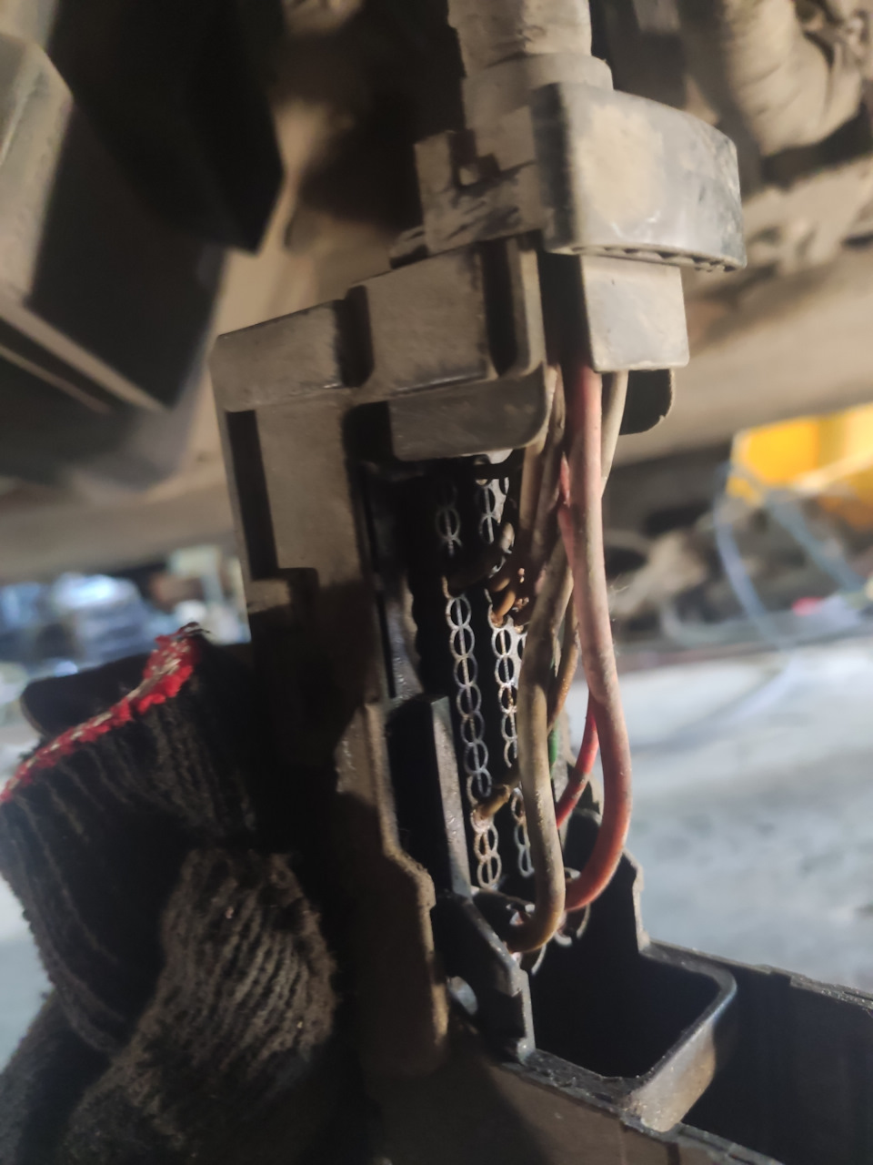 Разъем мокрый — Chevrolet Tahoe (GMT900)