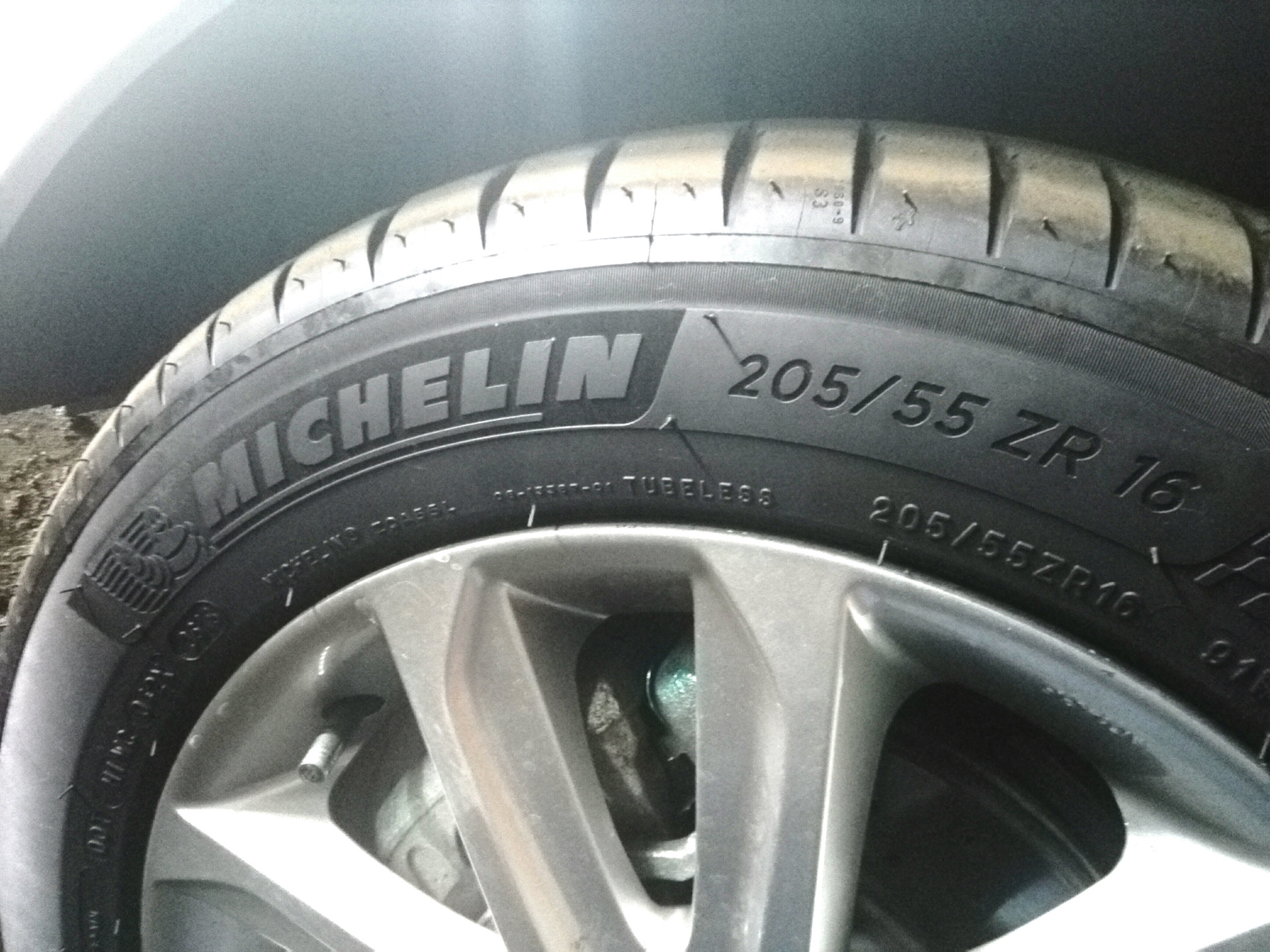 Michelin pilot sport r16. Michelin Pilot Sport 4 205 55. Michelin Pilot Sport 4 205/55 r16 94y. Michelin 205/55/16 Pilot Sport 4 94y XL Автошина. Michelin 205/55zr16 94(y) XL Pilot Sport 4 TL.