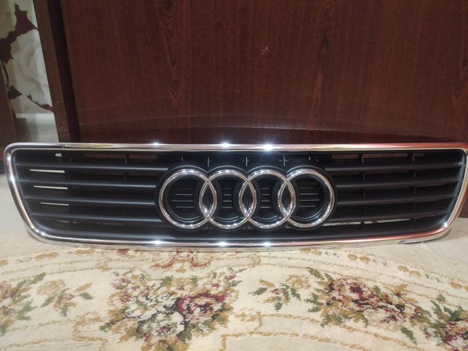 Детейлинг решётки капота — Audi A6 (C4), 2,6 л, 1996 года | стайлинг ...