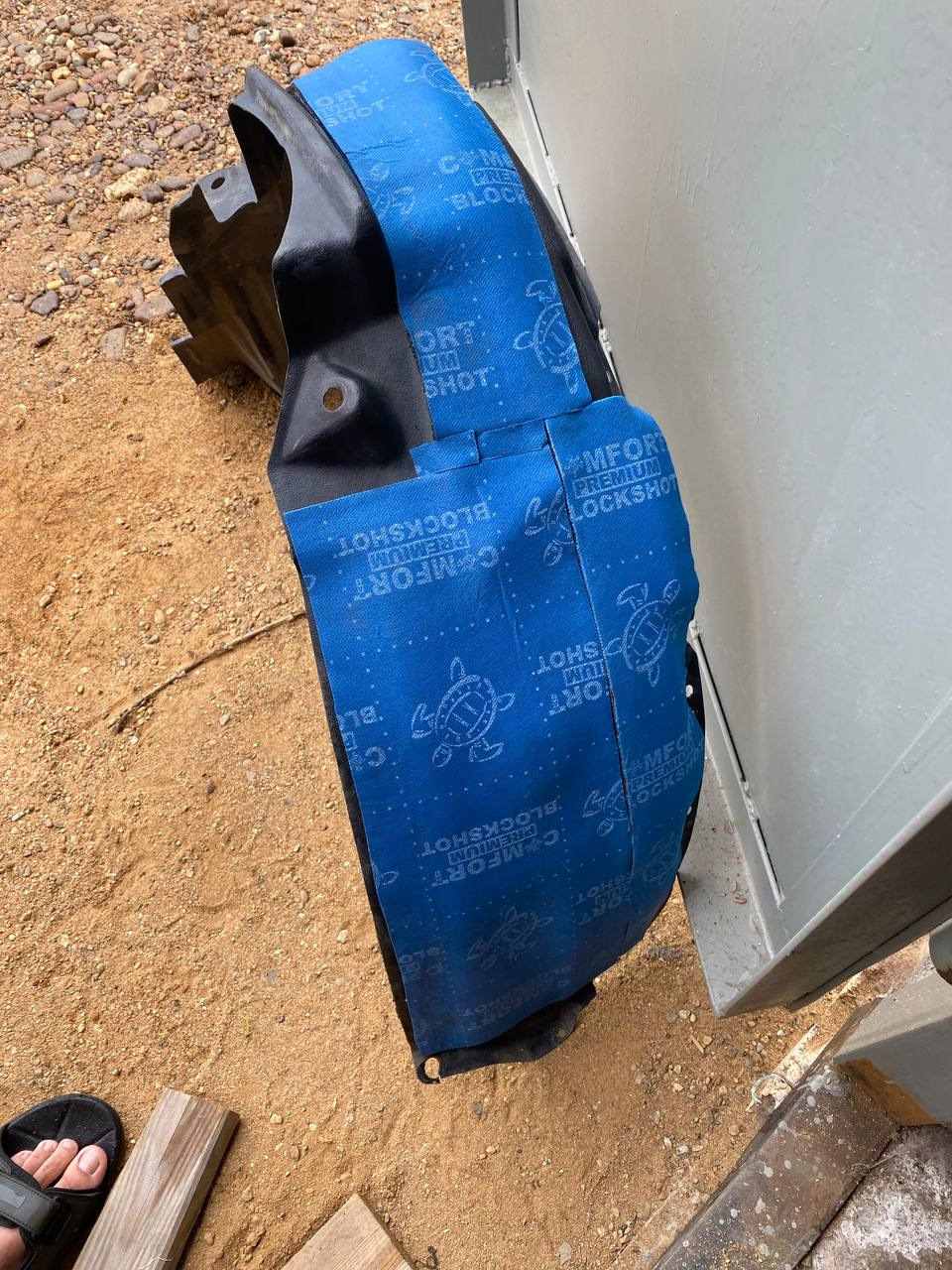 Бюджетная шумка пола по уму — Toyota Gaia, 2 л, 2001 года | тюнинг | DRIVE2