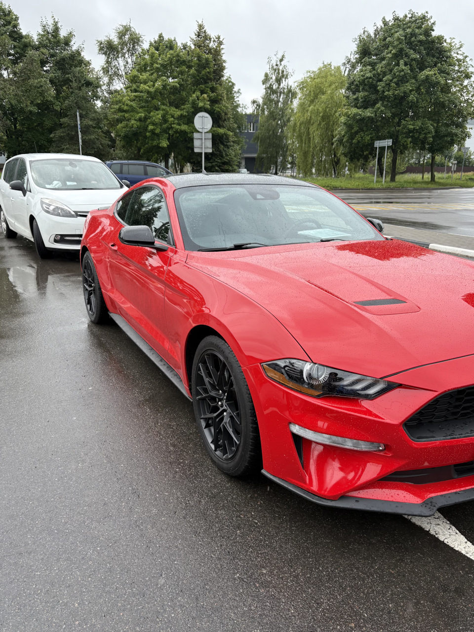 Первая встреча — Ford Mustang (6G)
