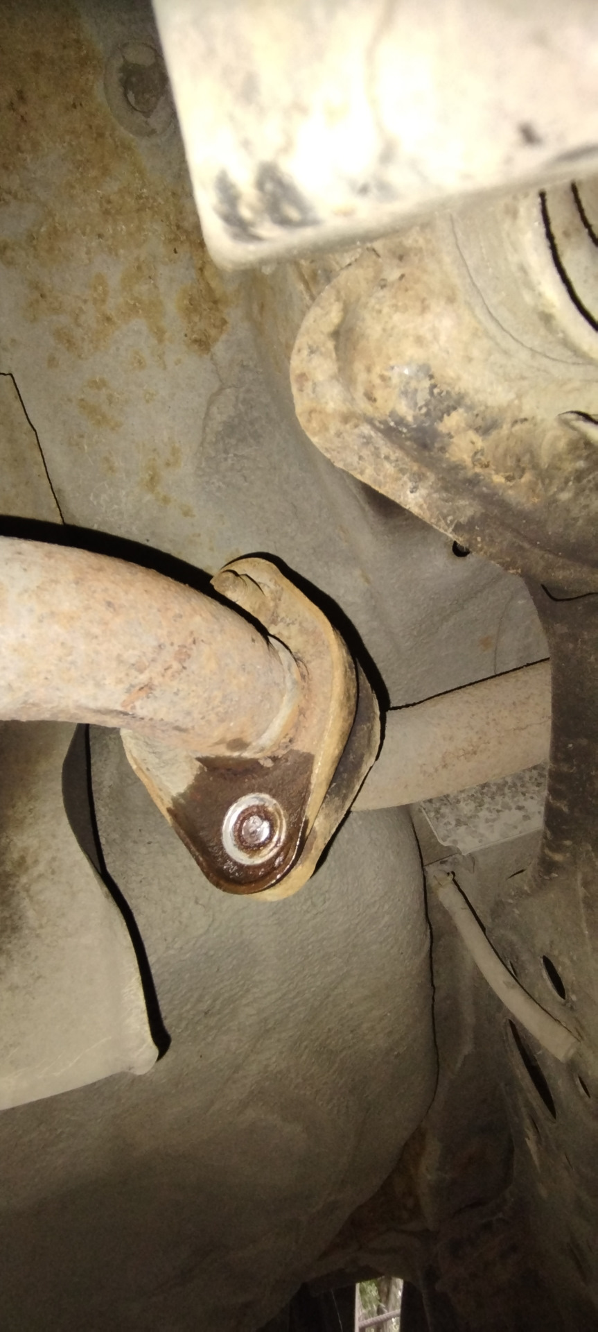 Сечет фланец глушителя — Nissan Sunny (B14), 1,5 л, 1996 года | своими ...