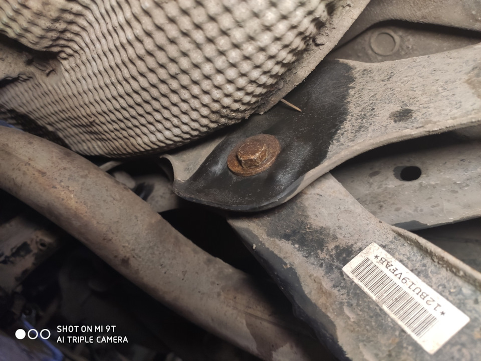 А вот болт вросли окончательно — Skoda Superb Combi (Mk2)