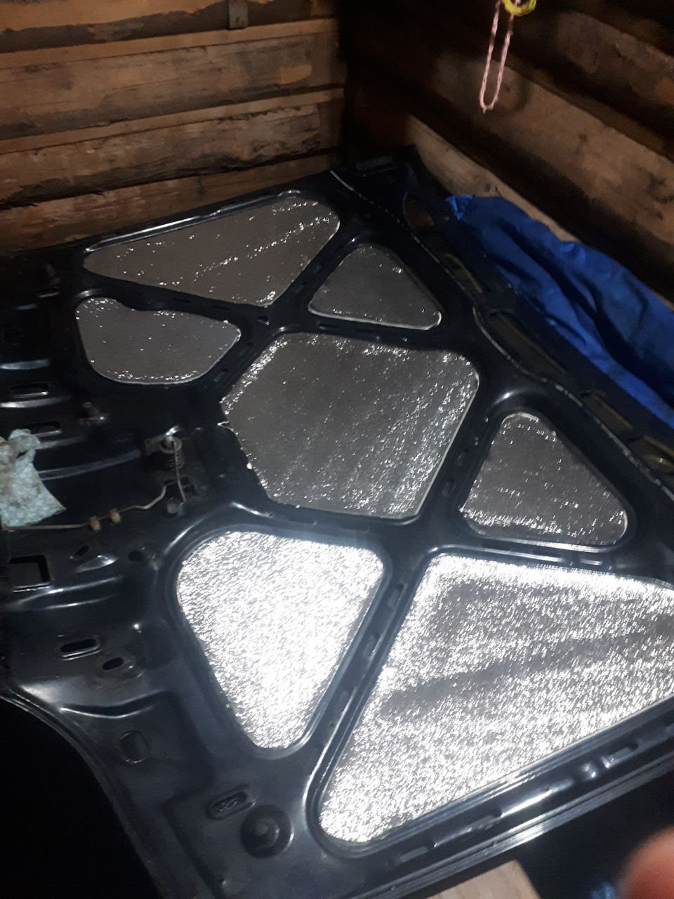 Оторвались ребра жёскости капота — Lada 2115, 1,5 л, 2005 года | своими ...