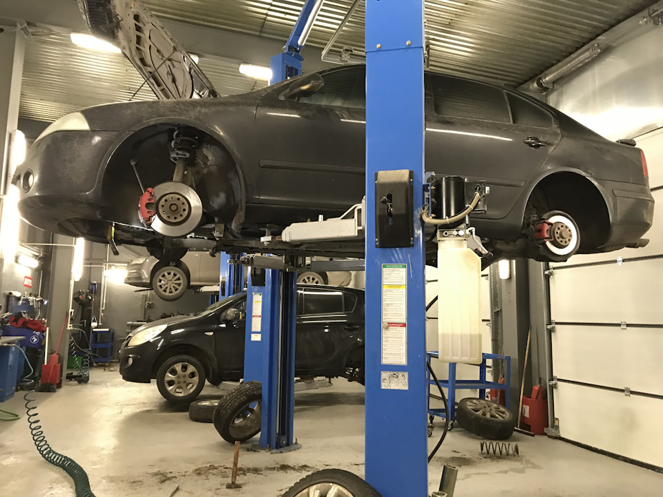 Воскресенье, сервис, нет у меня не Рендж Ровер ))) — Skoda Octavia RS ...