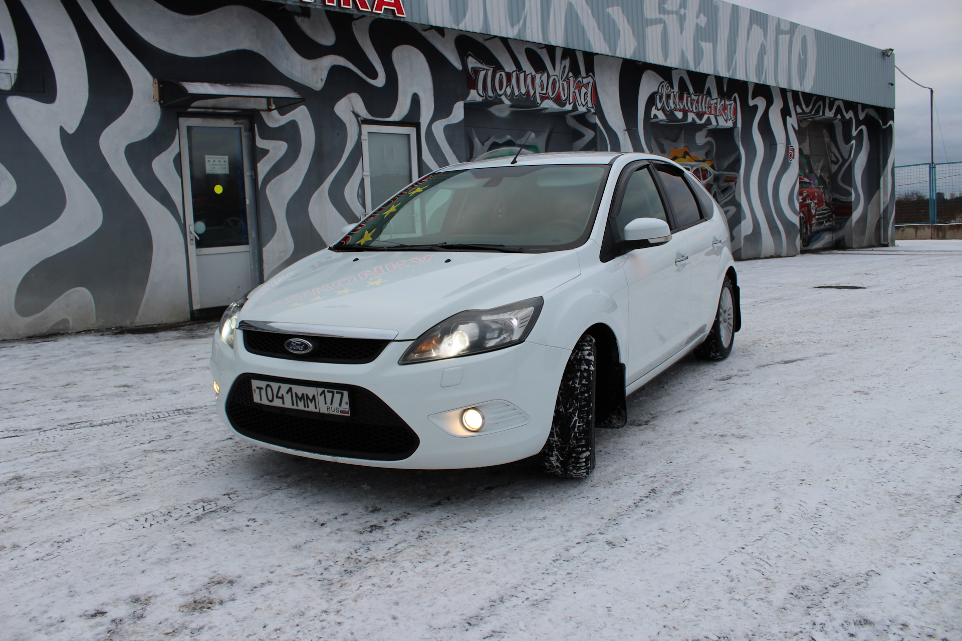 Ford Focus 2 2010 С…СЌС‚С‡Р±РµРє Р±РµР»С‹Р№