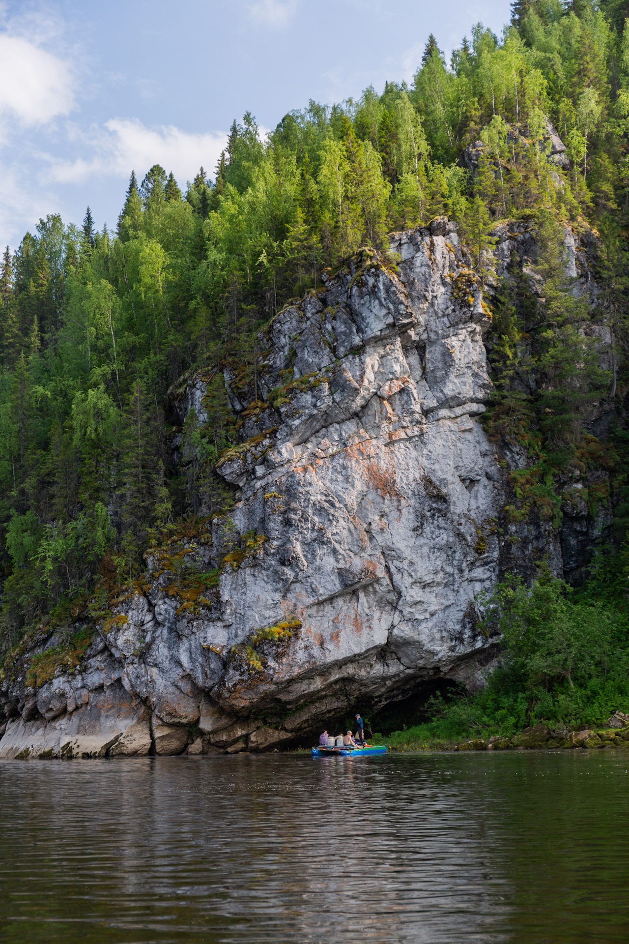 Сплав по реке Чусовая камень Дыроватый