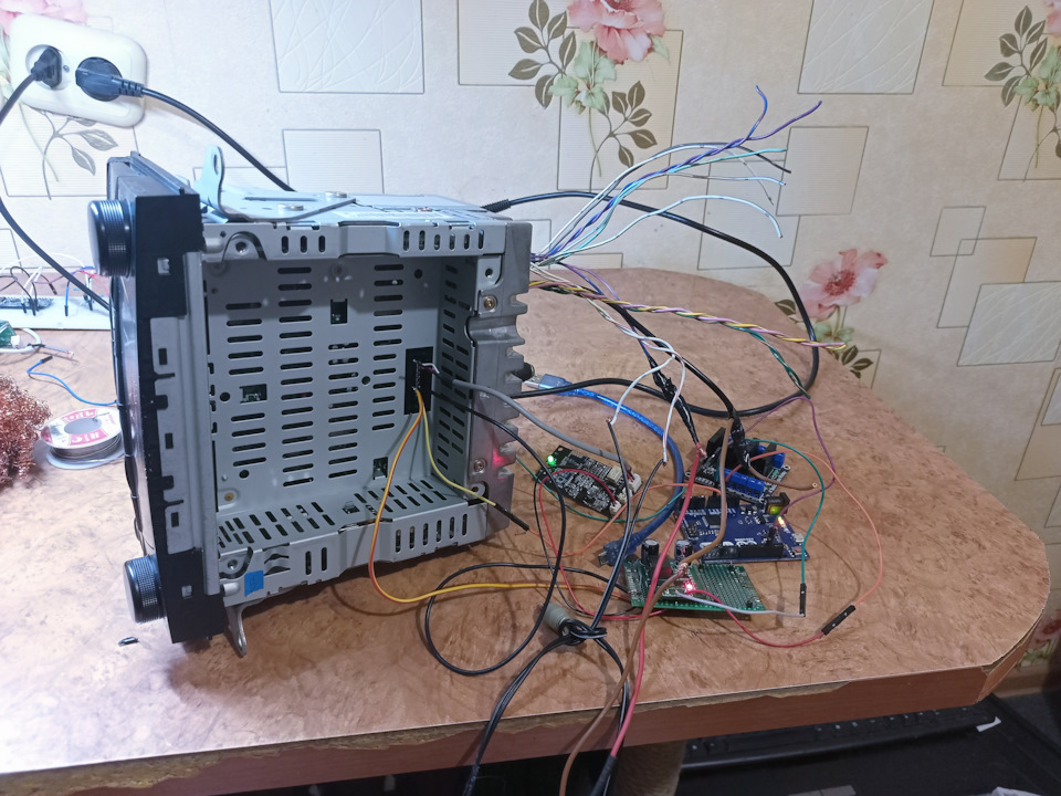 Аукс в штатную магнитолу Мазда — Mazda MPV II, 2 л, 2002 года ...