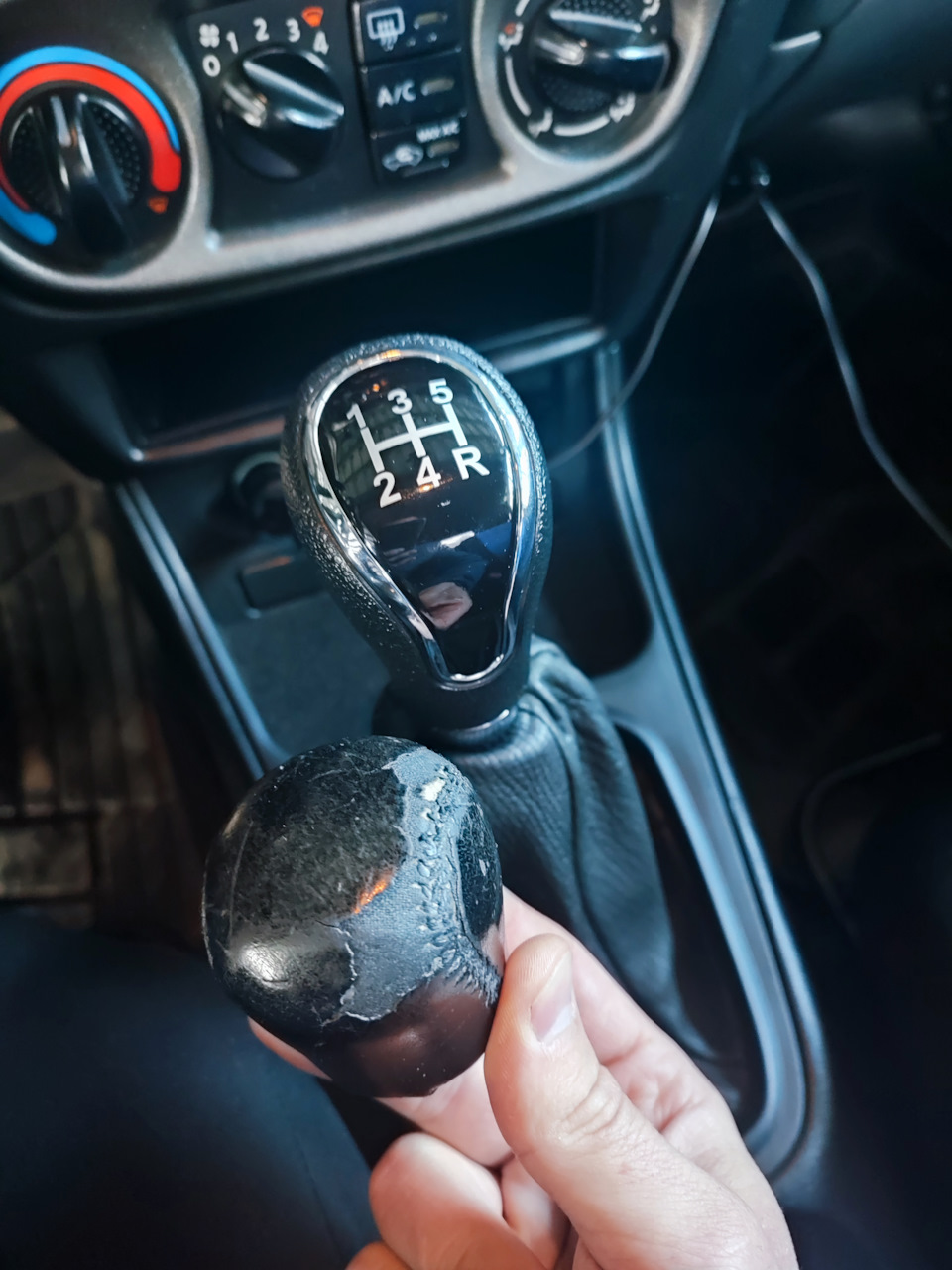 Поменял ручку кпп — Nissan Almera II (N16), 1,5 л, 2005 года | своими ...